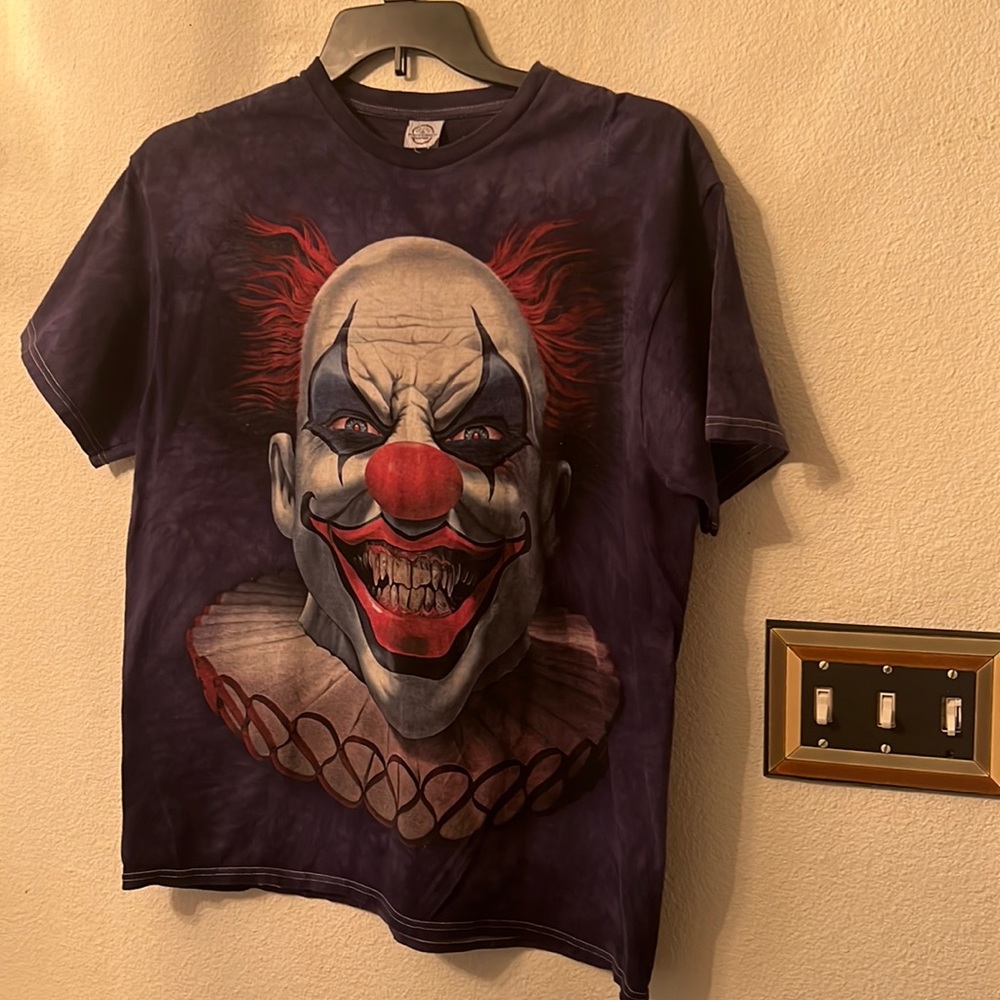 Vintage scary clown tee shirt!